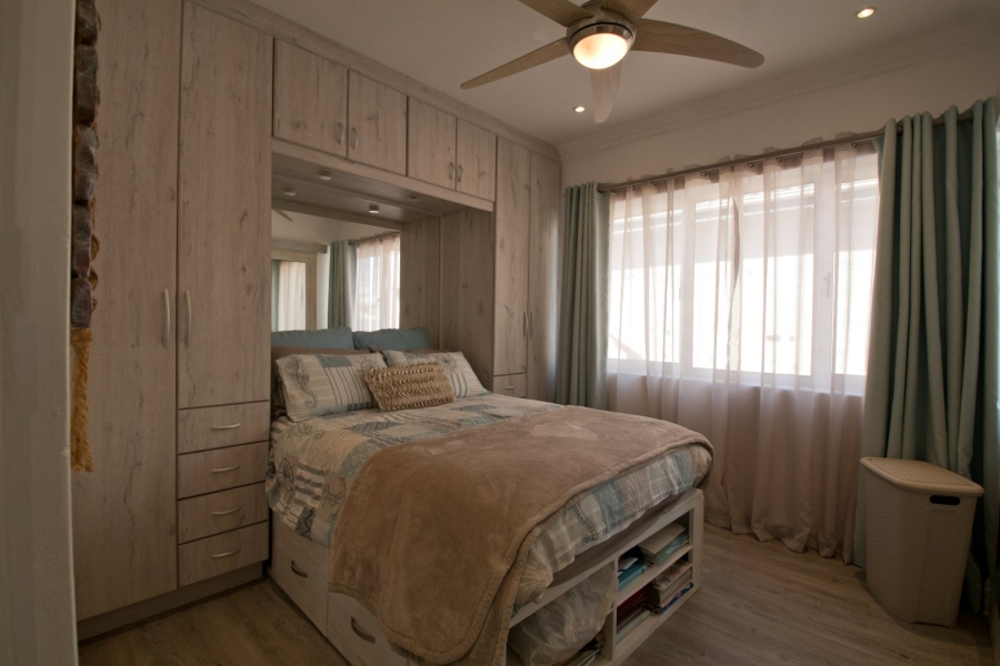 4 Bedroom Property for Sale in Outeniqua Strand Western Cape
